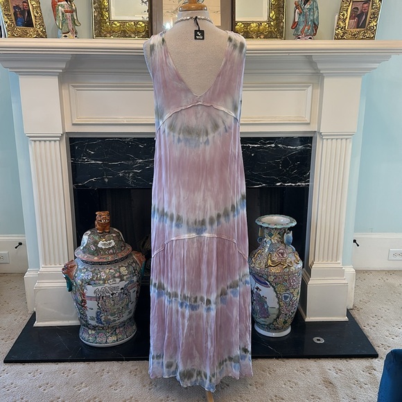“Young Fabulous & Broke” pastel tie dye tiered sleeveless tiered maxi dresss - Picture 4 of 5